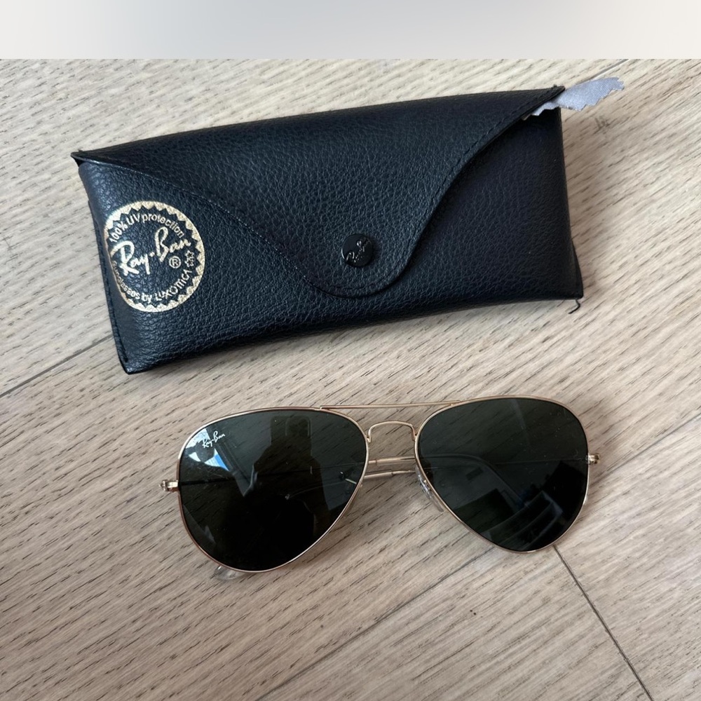Ray-Ban Gold Frame Aviator Sunglasses